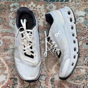 ON cloud go cloudtec Running shoes White Sneakers Women’s size 9.5